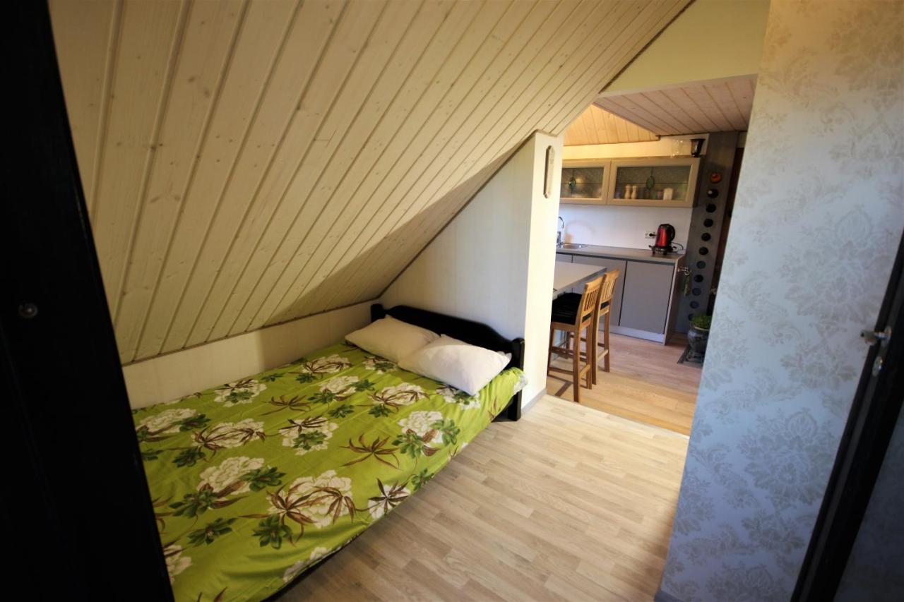 Apartment With Private Garden And Large Balcony Pärnu Exterior foto